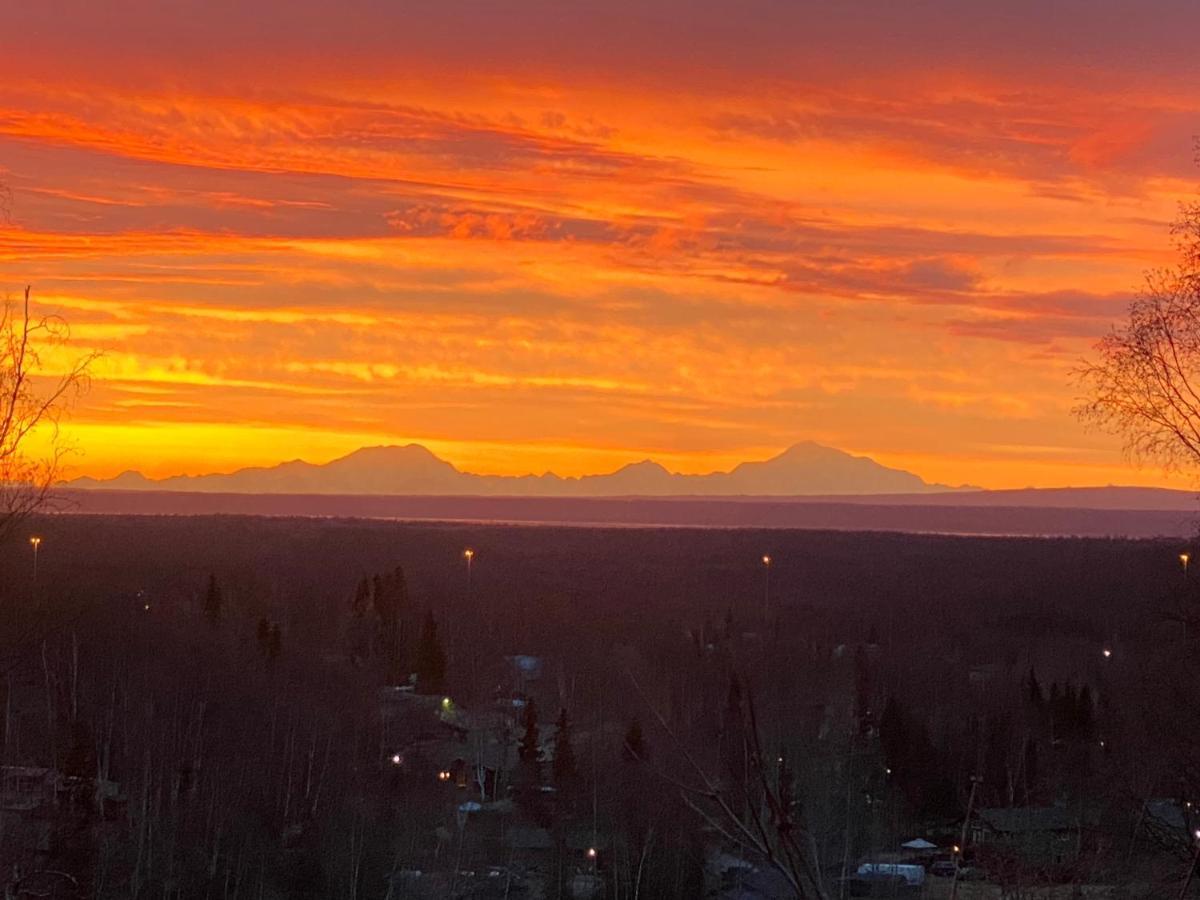 Apartment Alaskan Adventure Awaits! *
